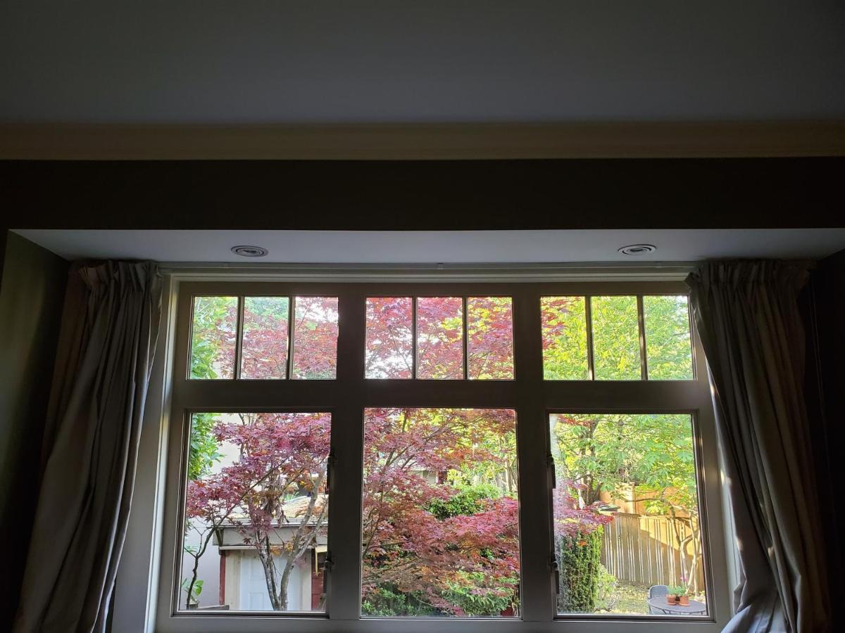 Elegant, Sunny Modern Home With Skylights - Kitsilano, Vancouver Buitenkant foto